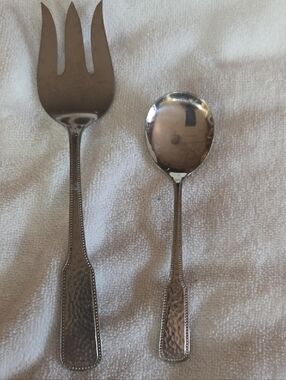 DISCONTONUED International MADISON Stainless 2pc Set Hammered Beaded 1975-1980